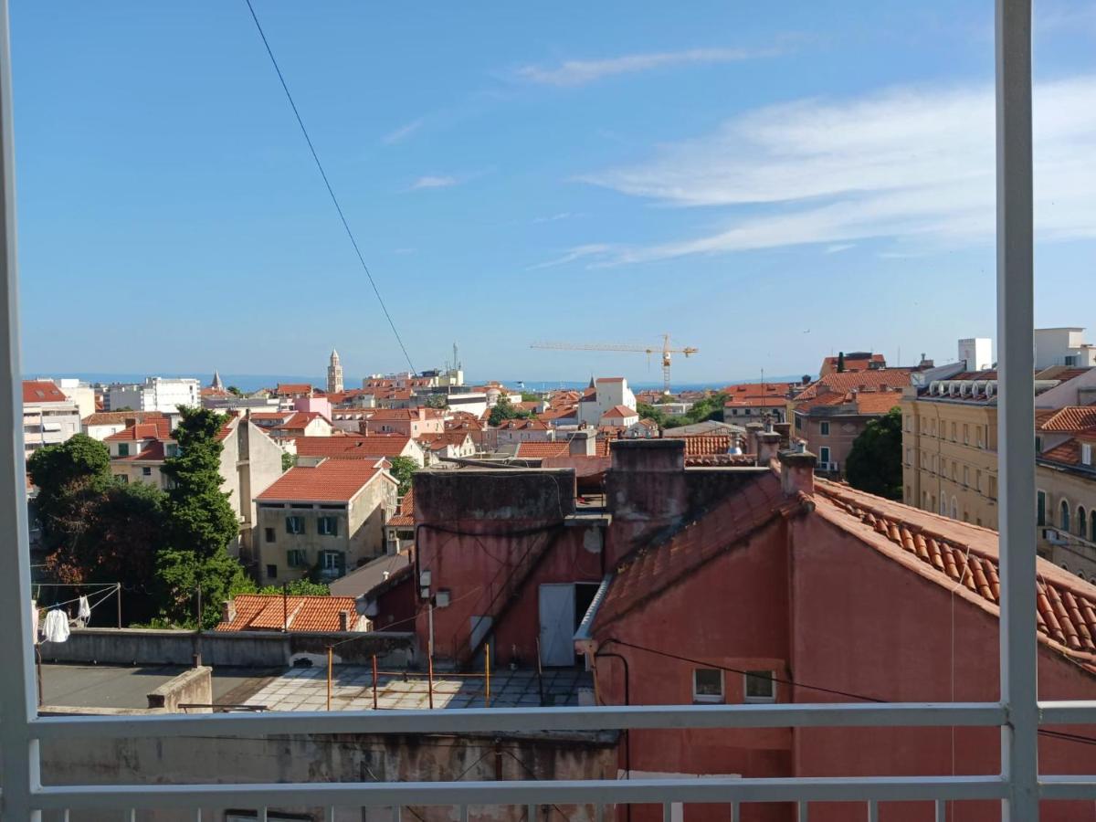 Room With Private Toilet And Balcony In City Center In Shared Apartment Split Eksteriør bilde