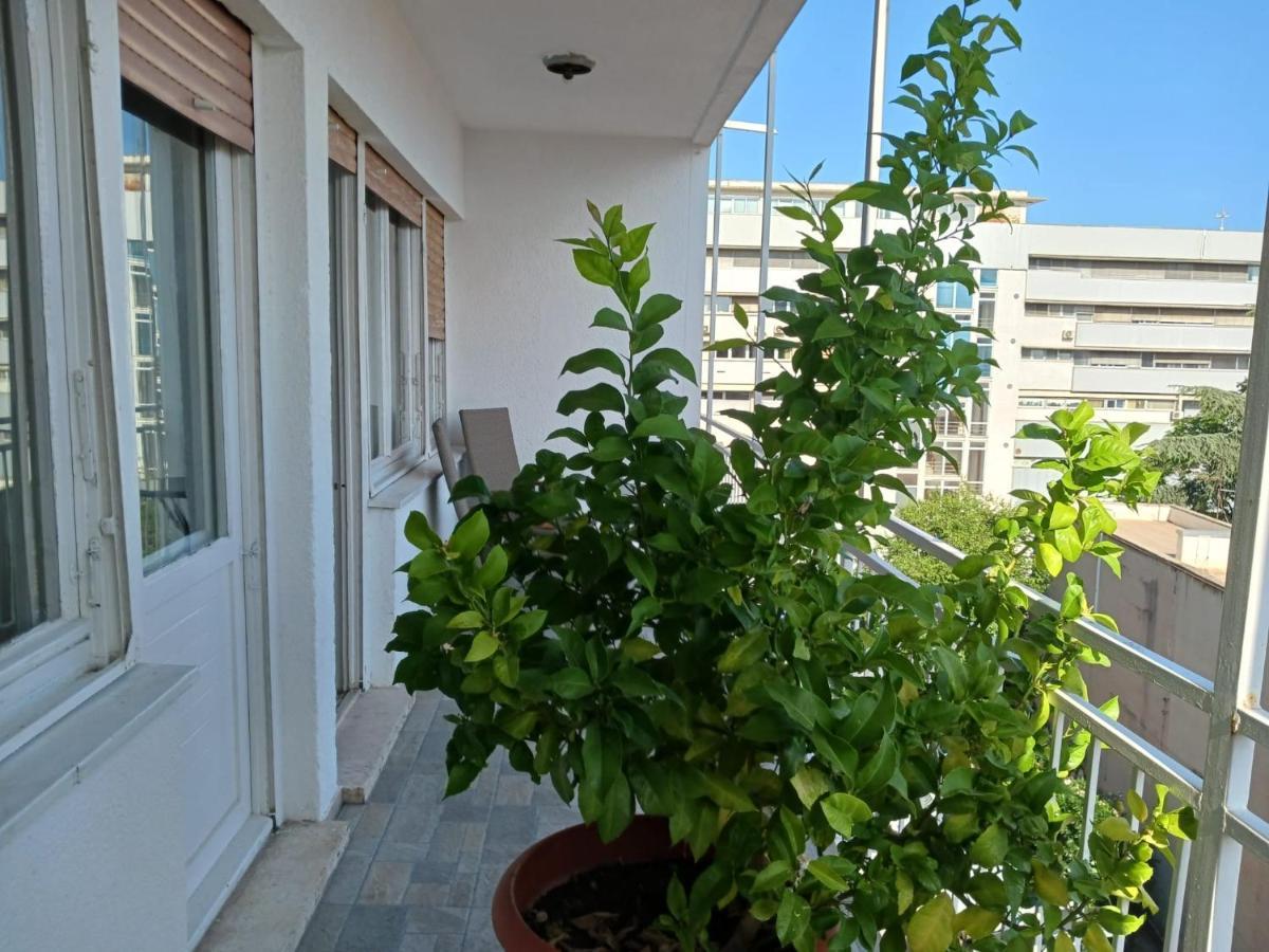 Room With Private Toilet And Balcony In City Center In Shared Apartment Split Eksteriør bilde