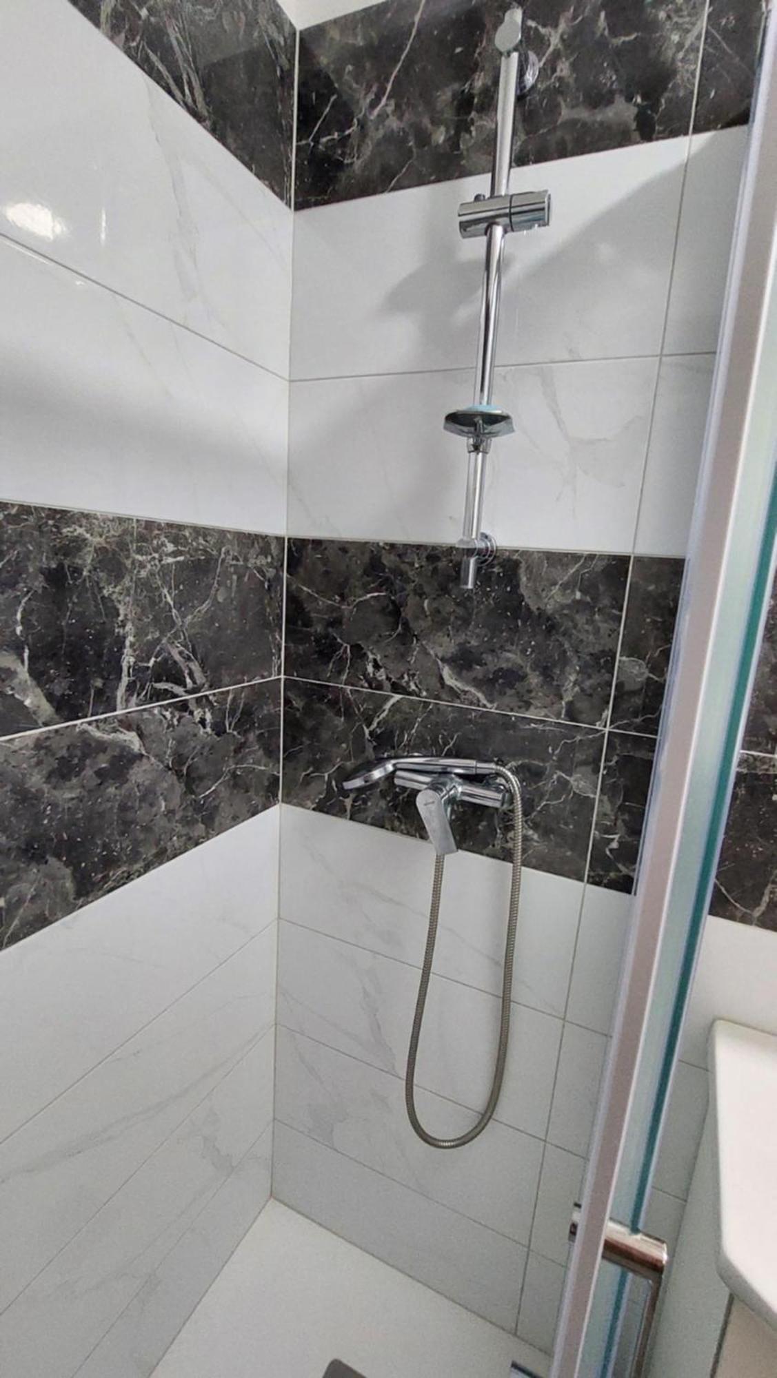 Room With Private Toilet And Balcony In City Center In Shared Apartment Split Eksteriør bilde