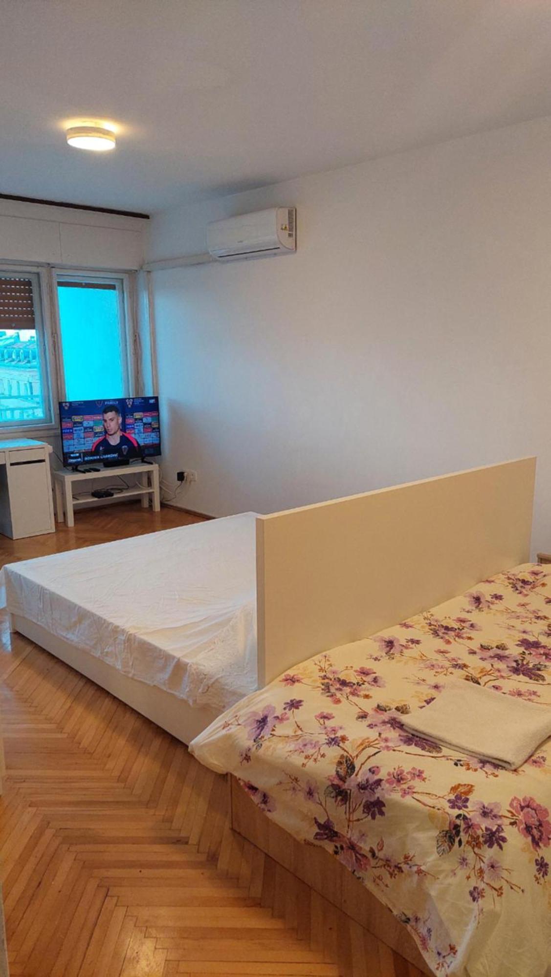 Room With Private Toilet And Balcony In City Center In Shared Apartment Split Eksteriør bilde